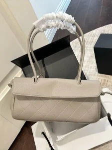 New Women’s Genuine Leather Diamond Quilted Vintage Fashion Magnetic Suction Stick Armpit Shoulder Bag Handbag