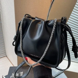 Niche design Pleated Underarm Bag Women Trendy Korean style Vintage Bucket Bag Versatile Chain Crossbody Bag Polyester