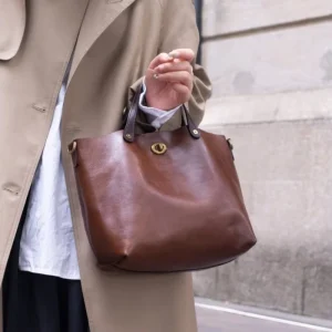 ODM OEM Custom First Layer Vegetable Tanned Cowhide Vintage Genuine Leather Crossbody Bag Women’s Handbag