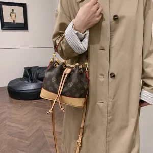 PU Simple Commuting Bucket Bag Lightweight Large Size Drawstring Buckle Handheld Shoulder