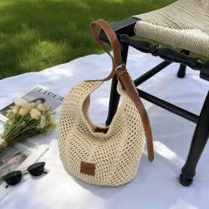 Resort-style Seaside Beach Bag Large-capacity Fashionable Hollow-out Design Versatile Shoulder Bag Effortlessly Chic Polyester