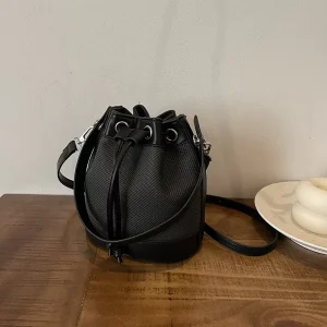 Retro Fashion Bucket Bag Polyester Lining Suitable for Ladies Can Be Carried by Hand or Worn on the Shoulder 8028