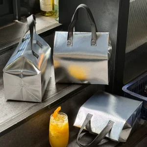 Silver Nonwoven Insulated Food Delivery Bag with Aluminum Foil Lining Custom Logo Thermal Takeaway Bag for Restaurant Cafe