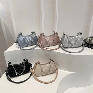Spring New Fashion Portable Crossbody Crescent Bag Beautiful Casual Niche Design Bag Fashionable Chain Shoulder Bag for Women