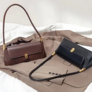 Stylish Luxury Womens PU Leather Shoulder Bags Bridal Designer Purses with Chains Rivet Decoration Polyester Lining