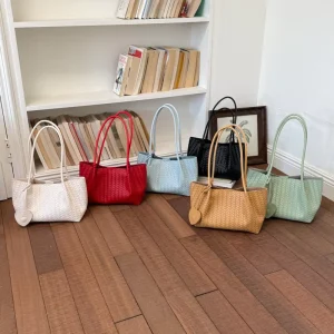 Stylish New Handbags Young Lady Large Capacity Underarm Bag for Females