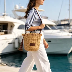 Summer New Arrival Custom Handcrafted Bohemian Vintage Straw Tassel Shoulder Bag with Chains for Women South America