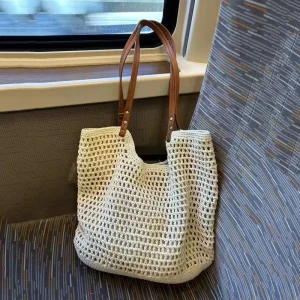 Summer New Casual Beach Travel Shoulder Bag Large Capacity Open Closure Featuring Straw Texture Fashionable Chains Polyester