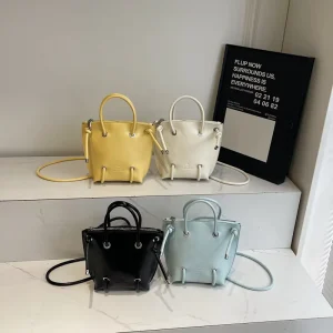Summer Women’s Bucket Bag Large Capacity White PU Crossbody Zip Closure Candy Pattern Commuting Hand Held
