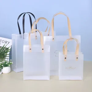 Transparent PP Shopping Bags Bamboo Handles Clear Gift Bags for Supermarket Exhibition Use Carton Packed