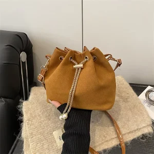 Versatile Bucket Bags Women’s Autumn High grade Chain Bag Exquisite Messenger Cloud