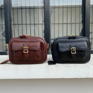 Vintage Genuine Leather Mini Camera Bag Women Retro Crossbody Satchel with Gold Buckle for Daily Commute Casual Wear