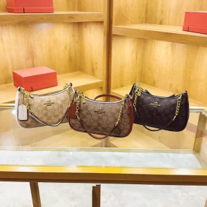 Vintage Style Ladies’ Handbag. Made of High quality PU Material. Luxurious Brand Handbags