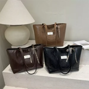 Women Vintage Black Handbag All Match Design Underarm Bag PU Leather Small Fashion Shoulder Bag Retro Handbag and Purse