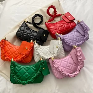 Women’s Crocodile Pattern Zipper PU Leather Handbag with Polyester Lining Fashion Style Chain Shoulder Bag