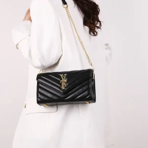 Women’s Crossbody Bags Featuring Zippers and Buckles Popular Style
