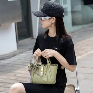 Women’s High End Genuine Leather Bucket Shaped Shoulder Bag Handbag Crossbody Bag Supplier