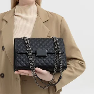 Women’s High End PU Shoulder Bag with Chain Strap Zip Closure Fashionable Design Large Capacity Shoulder Bag