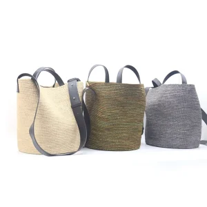 Women’s Large Capacity Tote Bag Handmade Woven Straw Bag for Summer Vacation