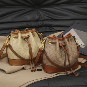 Women’s PU Material Bucket Bag Fashionable Drawstring Design With Polyester Fiber Lining