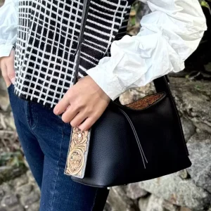 Women’s Vintage Bohemian Genuine Leather Fashion Crossbody Zip Single Strap Shoulder Bag