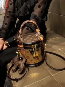 Women’s Vintage Printed PU Leather Waterproof Soft Shoulder Crossbody Bucket Bag Cylinder Style Zip