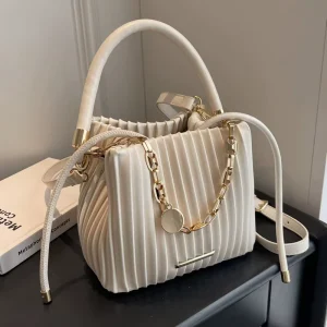 Yulan Fashion Handbags Lady Leather Chain Bags Lady Fashion Design Purses for Females