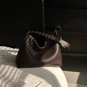 Minimalist Soft Leather Crossbody Bag Large Capacity Everyday Carry Slouchy Purse Boutique OEM ODM Supplier